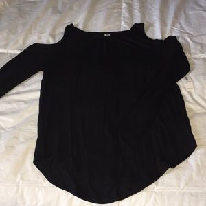 Cold shoulder long sleeve tee Black